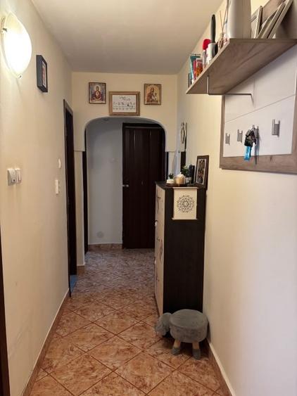 Apartament cu 2 camere decomandat, mobilat în Central
