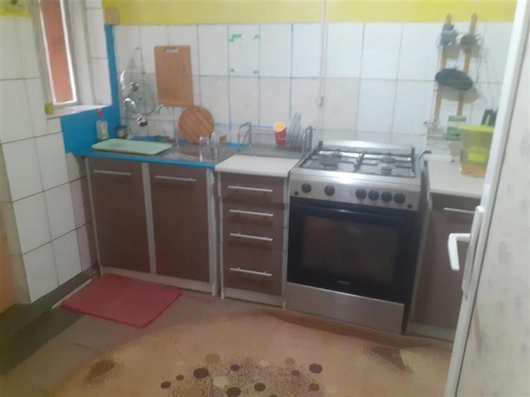 Casă cu 3 camere cu Teren 352 Mp în Chercea