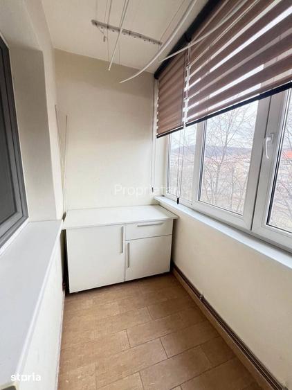 Proprietar | 2 camere decomandat | Ostroveni | 4/10 | lift | centrala