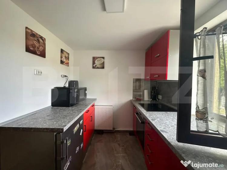 Casă cu 7 camere cu Teren 420 Mp în Central