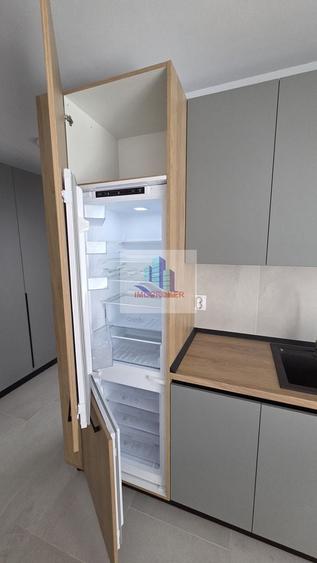 Apartament cu 2 camere semidecomandat, mobilat în Florești