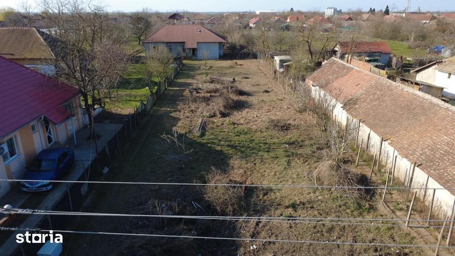 Teren de 770 mp, în Peciu Nou