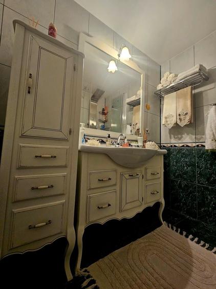 Apartament cu 3 camere decomandat, mobilat în Gorjului