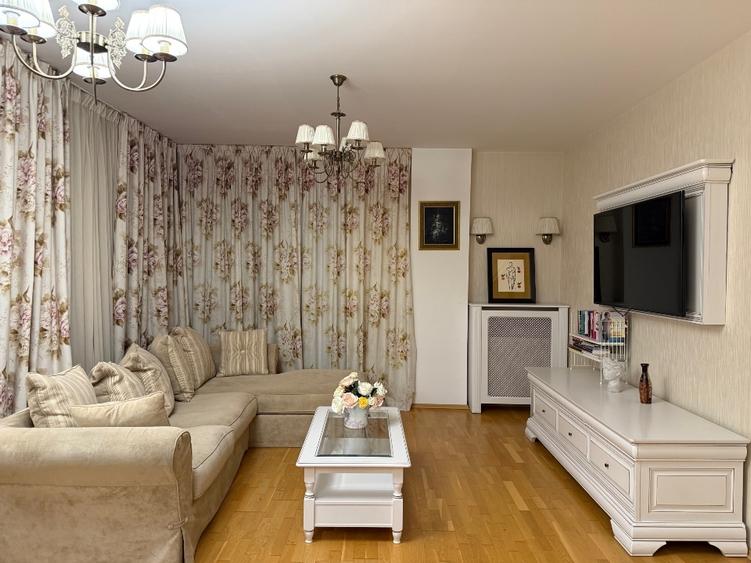 Apartament cu 2 camere semidecomandat, mobilat în Central