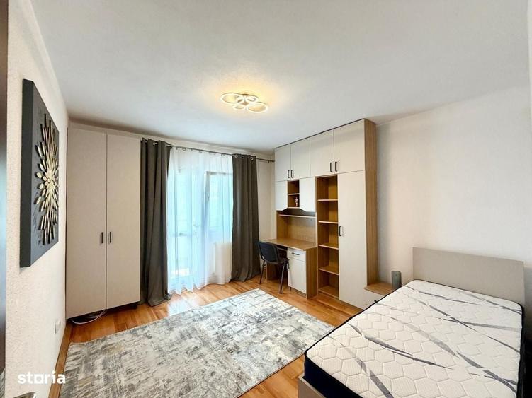 Apartament cu 4 camere decomandat în Central