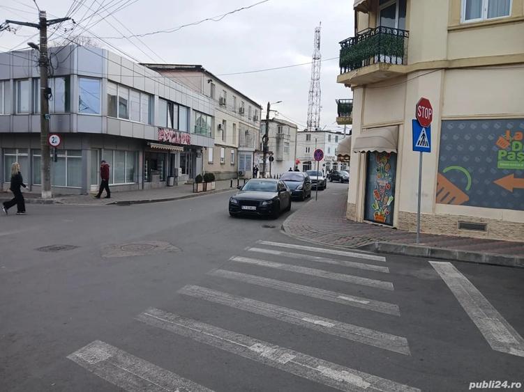 Spațiu comercial, de 30 mp, în Central