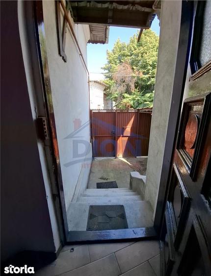 Casă cu 4 camere cu Canalizare în Iancului