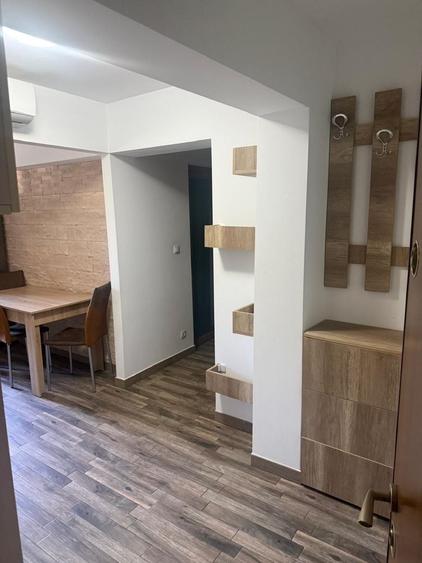 Apartament cu 2 camere decomandat în Nicolina