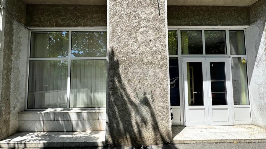 Spațiu comercial, de 78 mp, în P-ța Alba Iulia