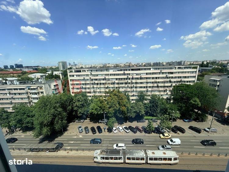 Apartament cu 4 camere decomandat în Ștefan cel Mare