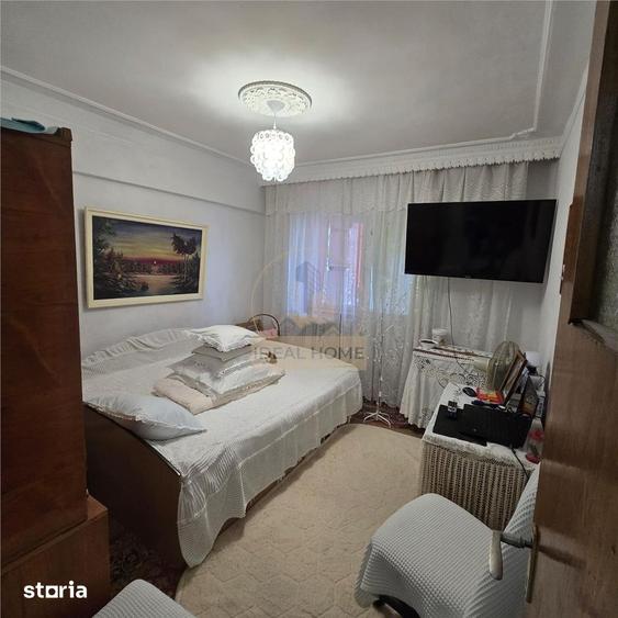 Apartament cu 3 camere decomandat în Dacia
