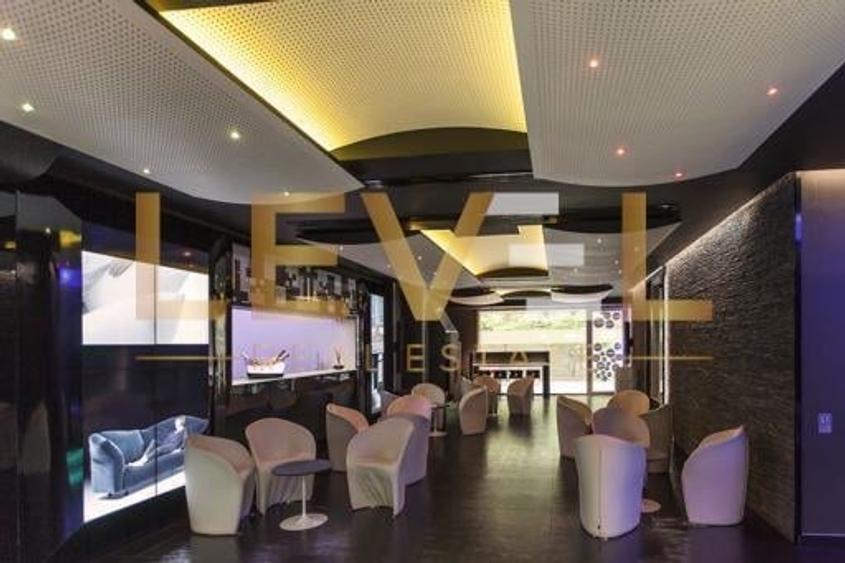 Casă individuală cu 18 camere cu Canalizare în Primăverii