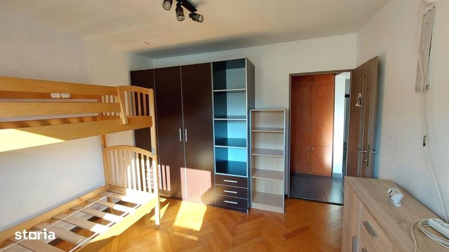 Apartament cu 3 camere decomandat în Calea Dumbrăvii