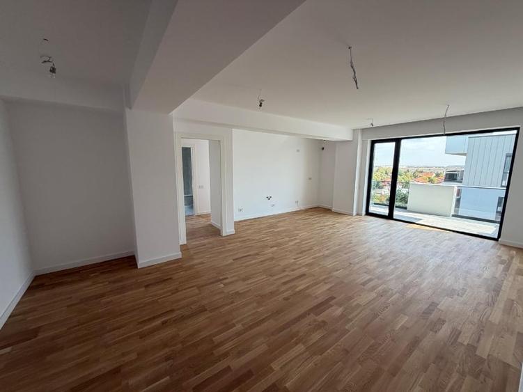 Apartament cu 3 camere decomandat în Pipera