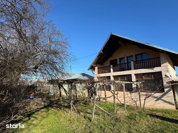Casă cu 3 camere cu Teren 1685 Mp în Ariceștii Rahtivani