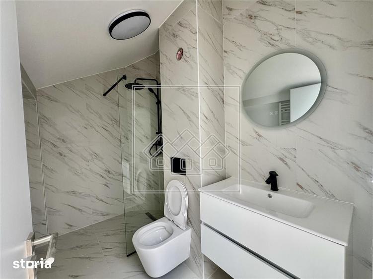 Apartament cu 4 camere în Cristian