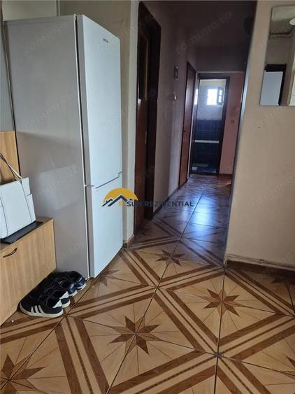 Apartament cu 3 camere decomandat în Apărătorii Patriei