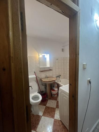Garsonieră decomandată în Central