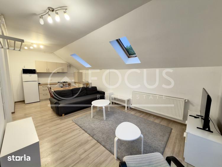 Apartament cu 3 camere semidecomandat, mobilat în Tei