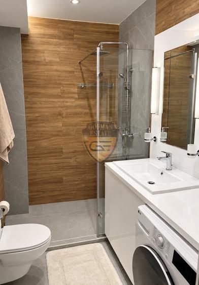 Apartament cu 3 camere, mobilat în Palazu Mare