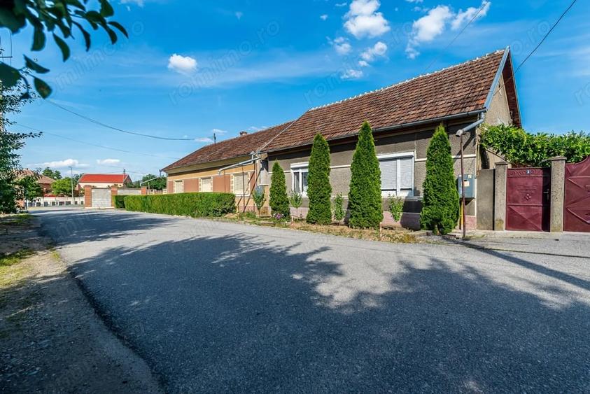 Casă cu 3 camere cu Teren 330 Mp în Central