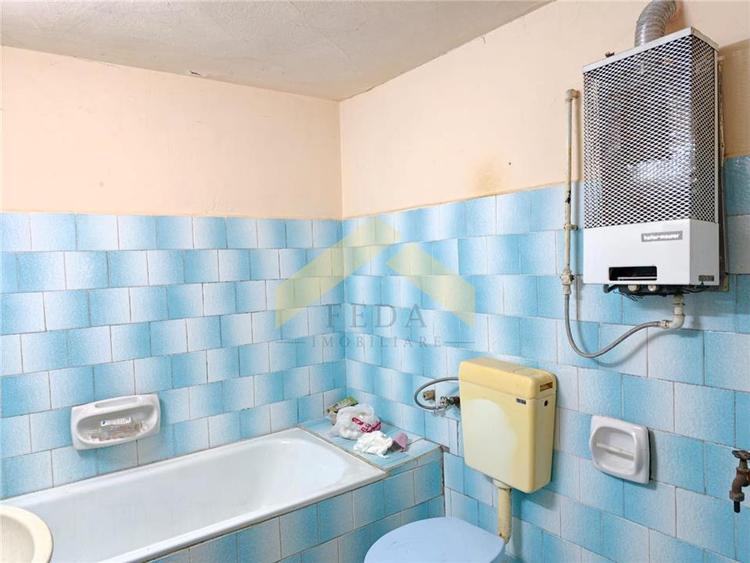 Casă individuală cu 4 camere cu Canalizare în Vladimirescu