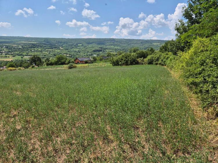 Teren de 800 mp, în Tomești