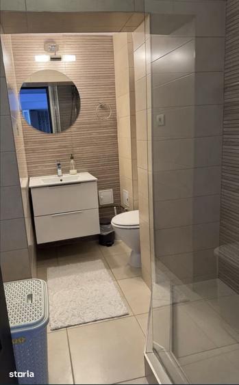 Apartament cu 2 camere semidecomandat în Centrul Civic