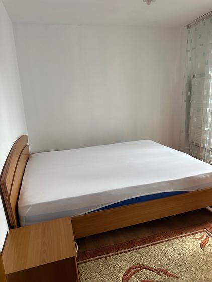 Apartament cu 3 camere decomandat în Mihai Bravu