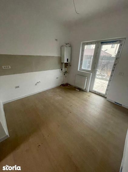 Casă cu 3 camere cu Teren 200 Mp în Central