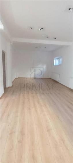 Spațiu comercial, de 70 mp, în Complex Studențesc