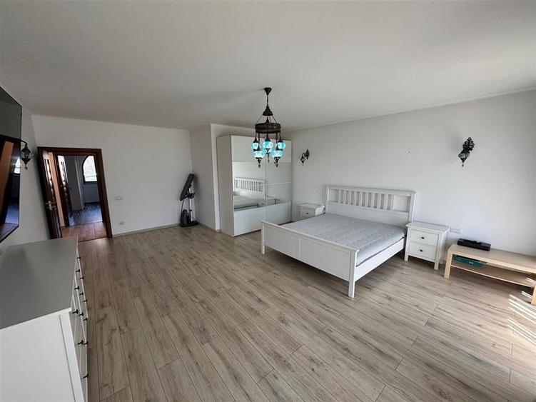 Casă individuală cu 3 camere cu Canalizare în Nord