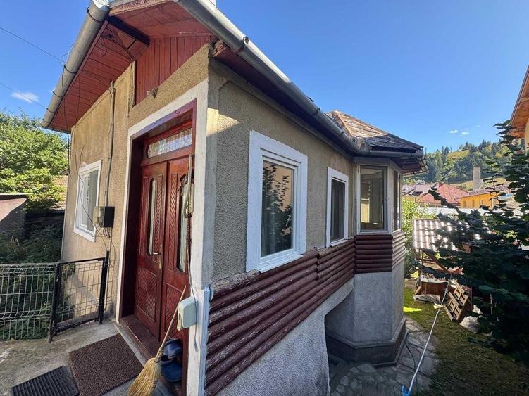 Casă cu 3 camere în Central
