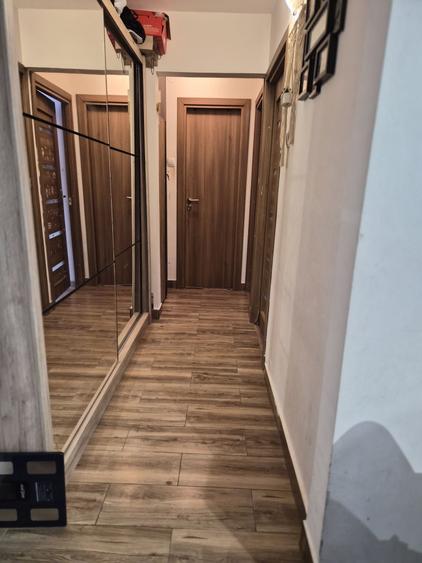 Apartament cu 3 camere decomandat în Nord