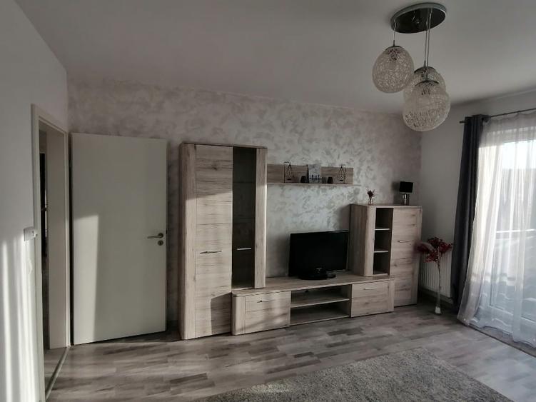 Apartament cu 2 camere decomandat, mobilat în Avantgarden