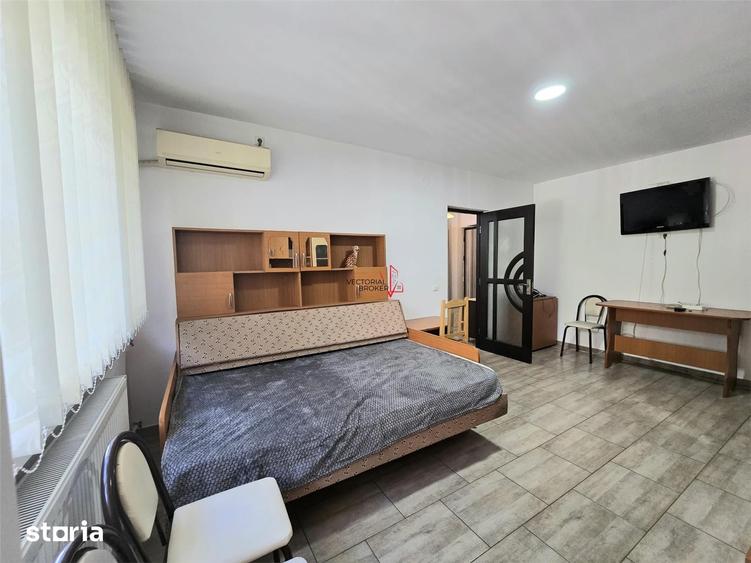 Apartament cu 2 camere semidecomandat în Tei