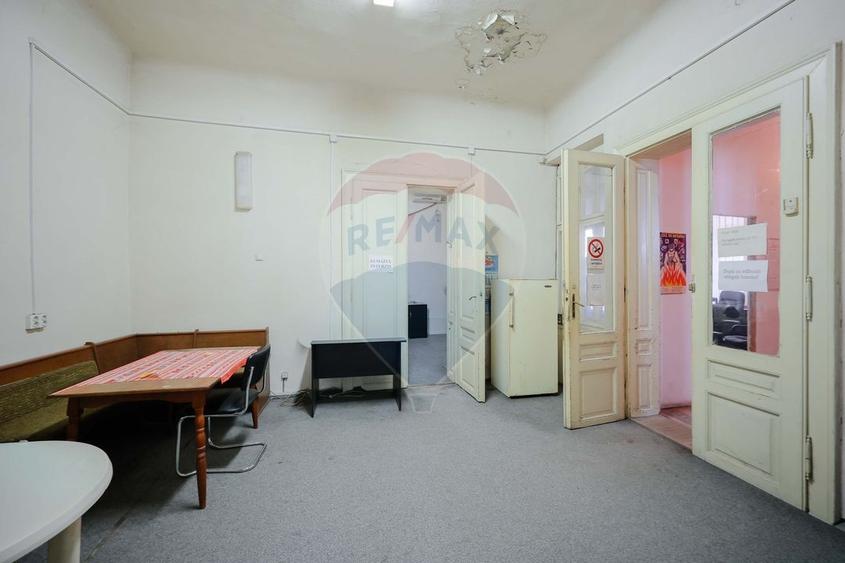 Apartament cu 3 camere decomandat în Ultracentral