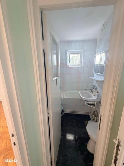 Apartament cu 4 camere în Micro 13