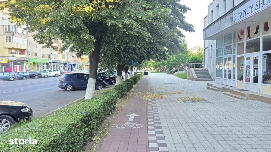 Spațiu comercial, de 108 mp, în Decebal