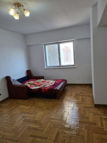 Ap 3 camere decomandat 87 m2 - 2