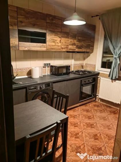 Apartament cu 2 camere decomandat în Drumul Taberei