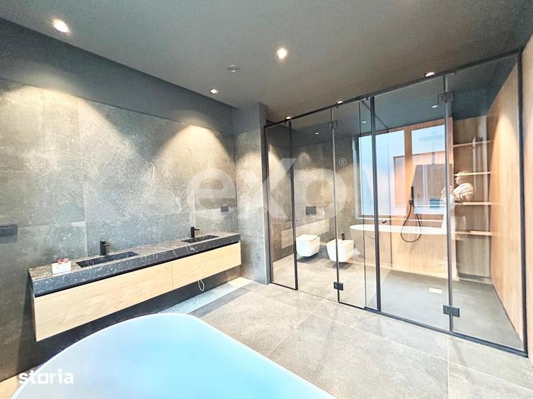 Casă cu 5 camere cu Teren 700 Mp în Central