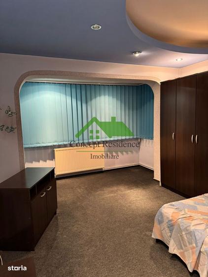 Apartament cu 3 camere decomandat în Republicii