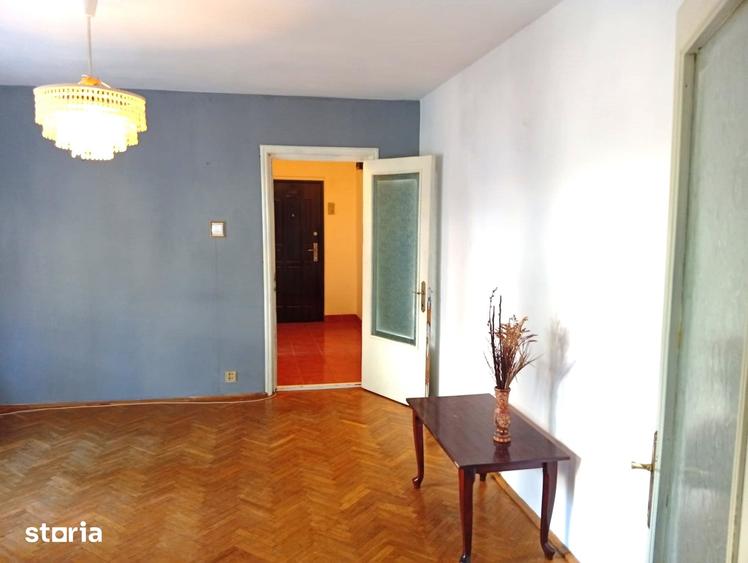 Apartament cu 2 camere semidecomandat în Micălaca