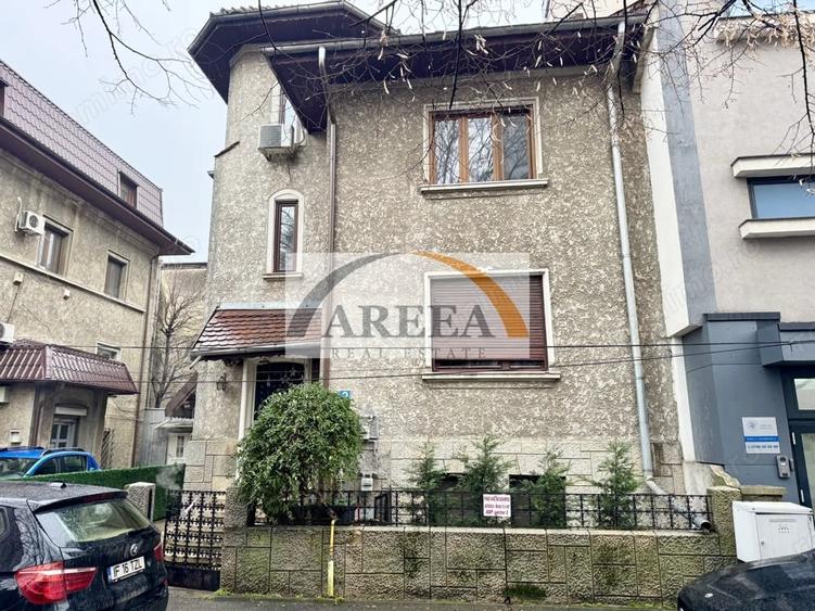 Casă cu 4 camere cu Teren 204 Mp în Dorobanți