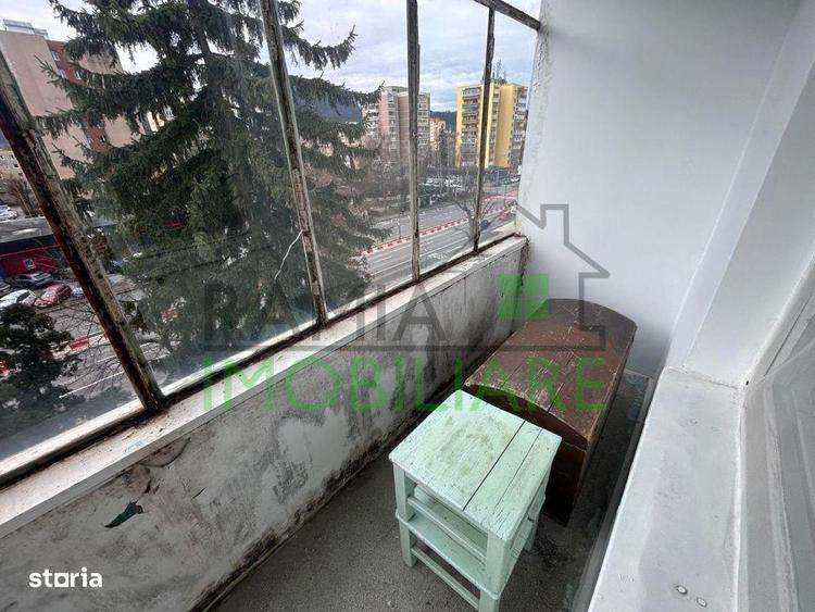 Apartament cu 4 camere semidecomandat, mobilat în Dârste