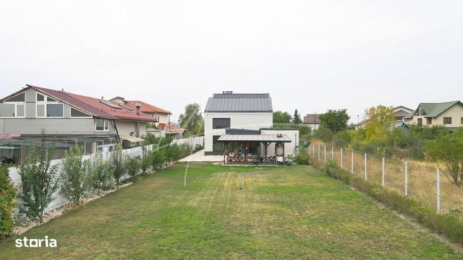 Casă cu 4 camere în Căldăraru