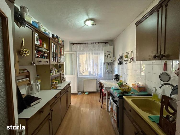 Apartament cu 3 camere decomandat în Centrul Civic
