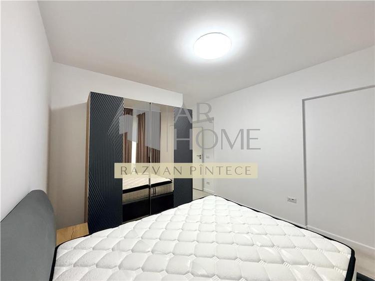Apartament cu 3 camere decomandat, mobilat în Albert