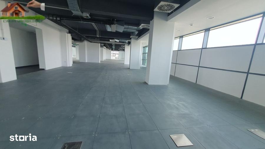 Spațiu comercial, de 200 mp, în Podu Roș